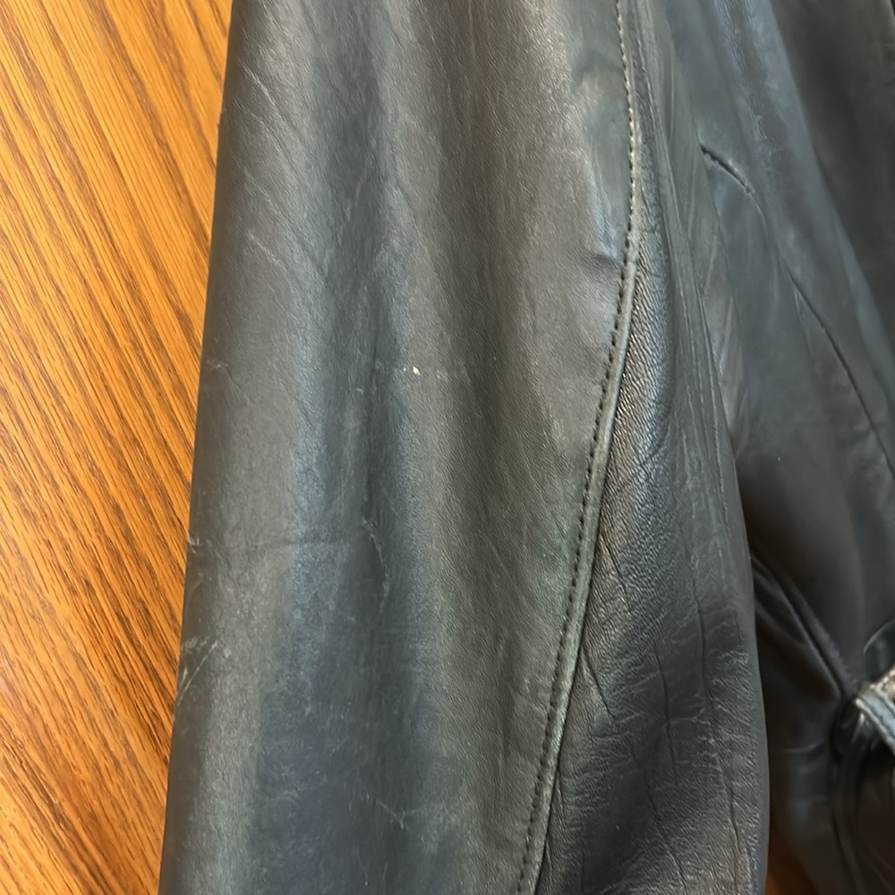 Women's Black Leather Jacket - Picture 4 of 14